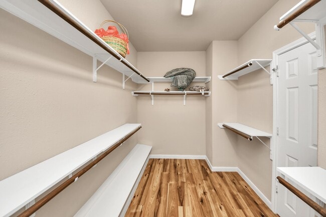 Building Photo - 13719 Hartford Ct