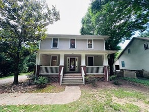 Building Photo - 4 Bedroom 3 Bath House