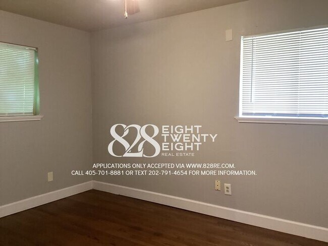 Building Photo - *AVAILABLE NOW* SPACIOUS 3 BED/1.5 BATH SINGLE FAMILY HOME IN MWC!