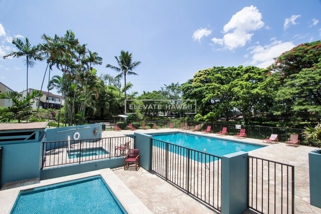 Building Photo - OCEAN VIEWS!! Pearl Regency 1 bed 1 bath 2...