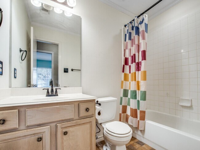 Building Photo - 3426 Mission Valley Dr