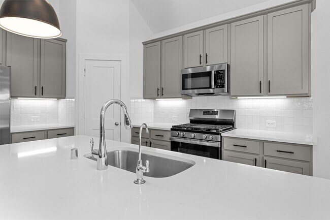 Building Photo - 2127 Heather Rdg Wy
