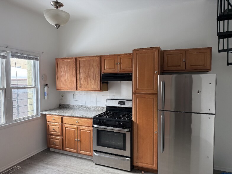 Building Photo - 3525 W Fullerton Ave