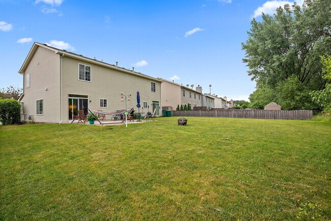 Building Photo - 1661 Cameron Dr