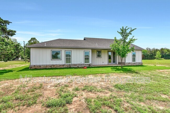 Building Photo - 237 Gun Club Rd