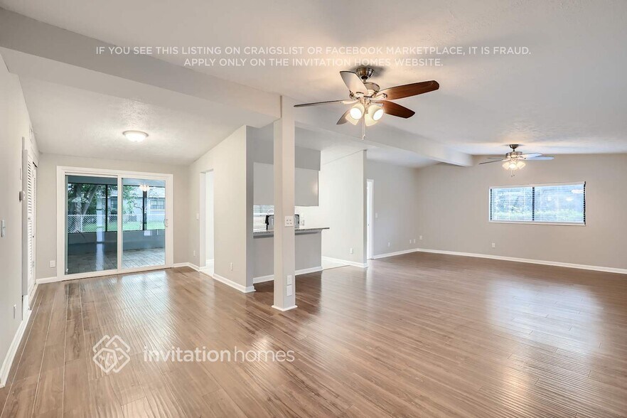 Building Photo - 2560 Eastill Dr