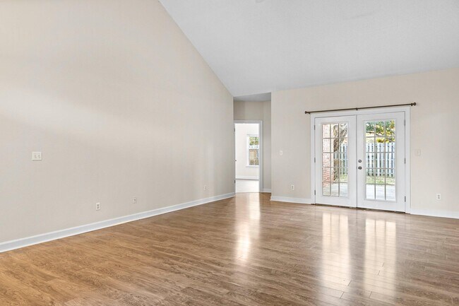 Building Photo - 1472 The Crossings