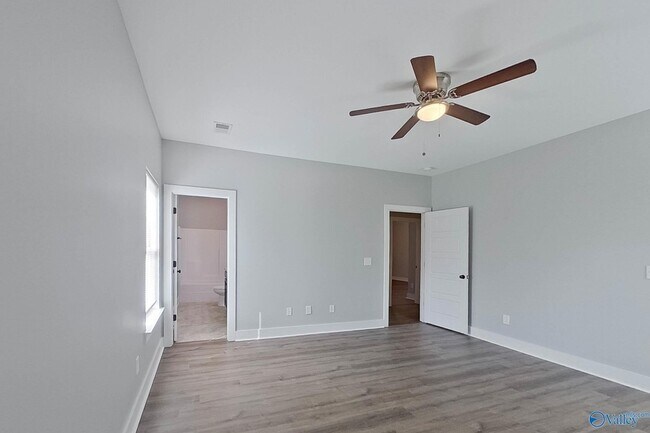Building Photo - 111 Bates Ln