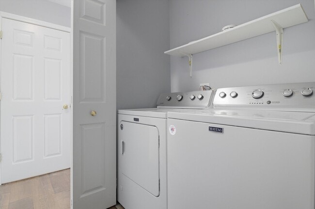 Building Photo - 138 Celebration Ct