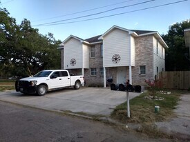 Building Photo - 540 Waco St