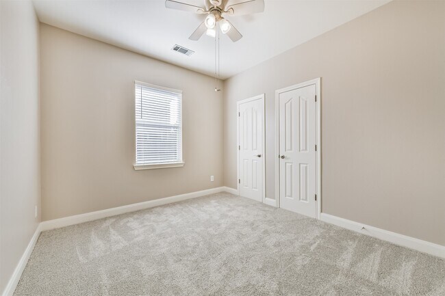 Building Photo - 1712 Hidden Brook Ln