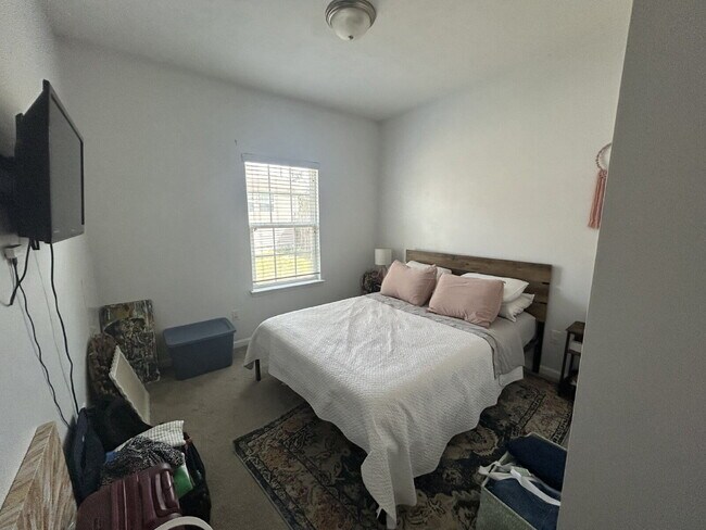Building Photo - Modern 3BR Home with Garage & Spacious Living – Available July 10th!