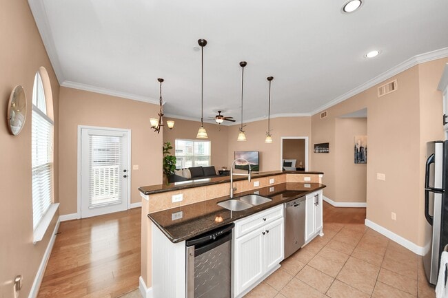 Building Photo - 2203 Dorrington St