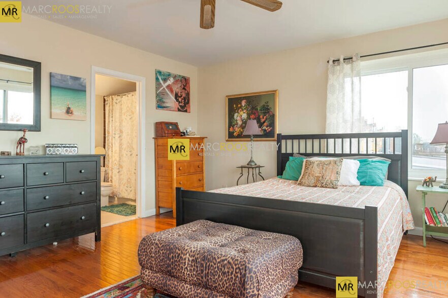 Building Photo - 116 Marginal St