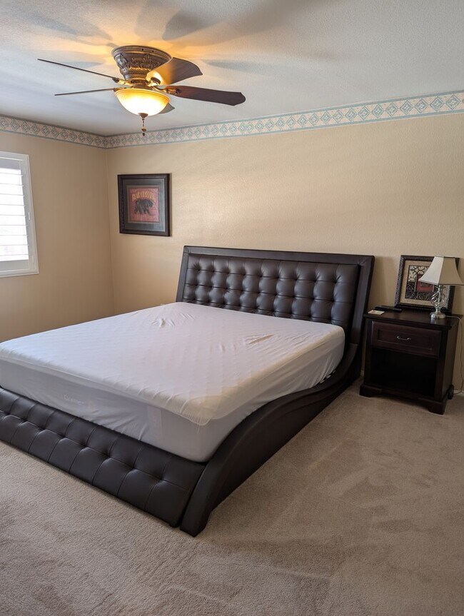 Building Photo - Furnished Condo at the Falls!