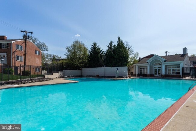 Building Photo - 1193 N Van Dorn St