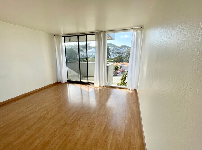 Master bedroom - 5074 Diamond Heights Blvd