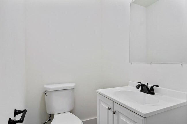 Building Photo - Coming Soon! Inviting 3 Bedroom, 1.5 Bathroom Home in Harrisburg, Pa!