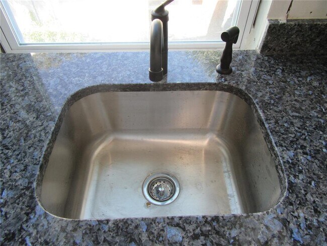 Building Photo - 524 3rd St N