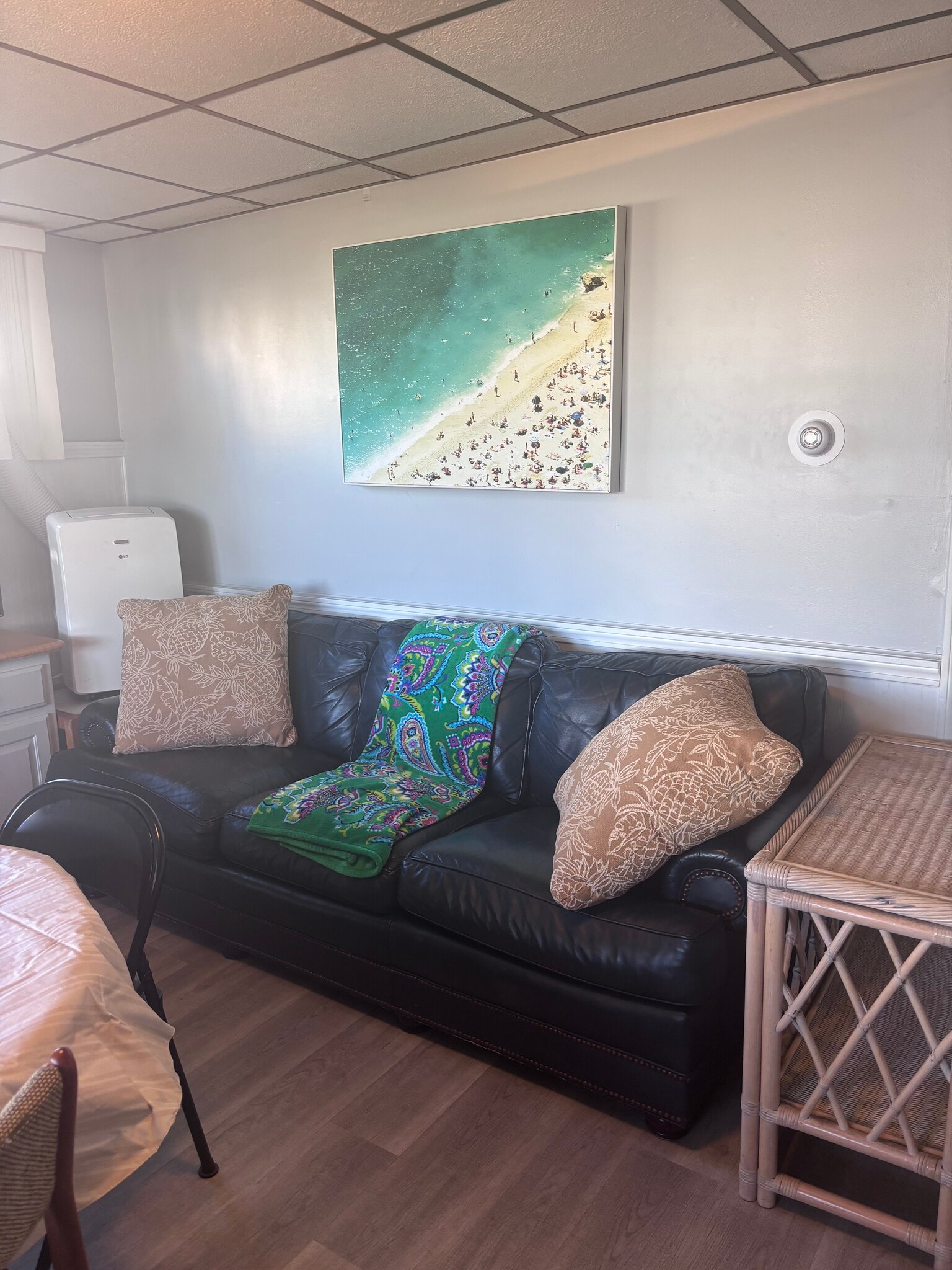 Building Photo - 146 Central Ave