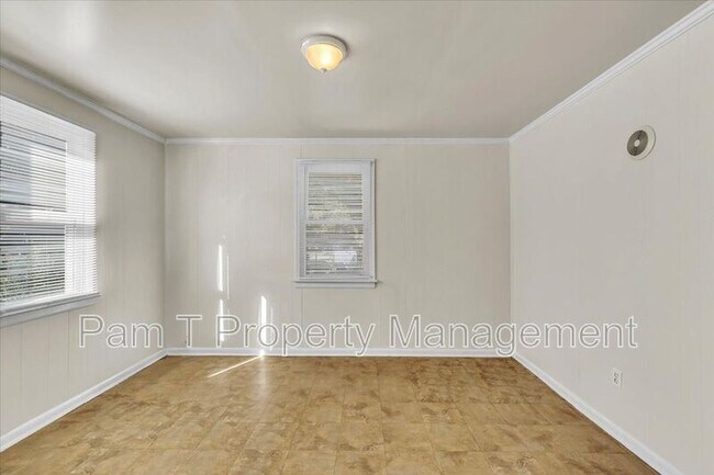 Building Photo - 1702 E.35TH St.