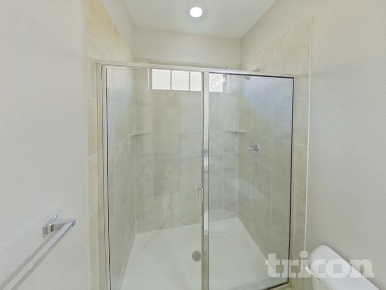 Building Photo - 401 Winehart St