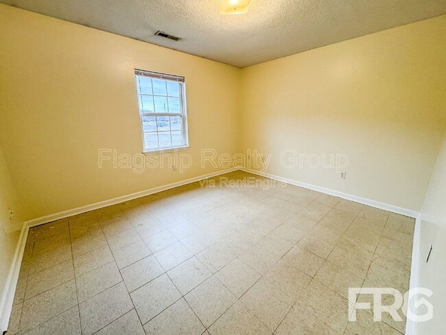 Building Photo - 3313 Parkway Ct