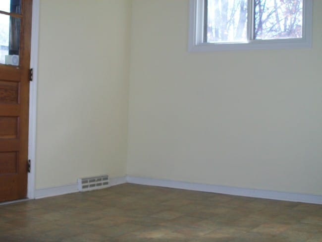 Building Photo - 3919 Redstone Dr