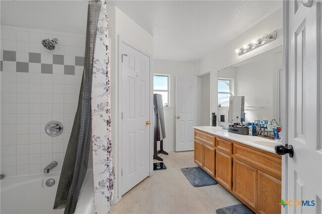 Building Photo - 3900 Frigate Dr