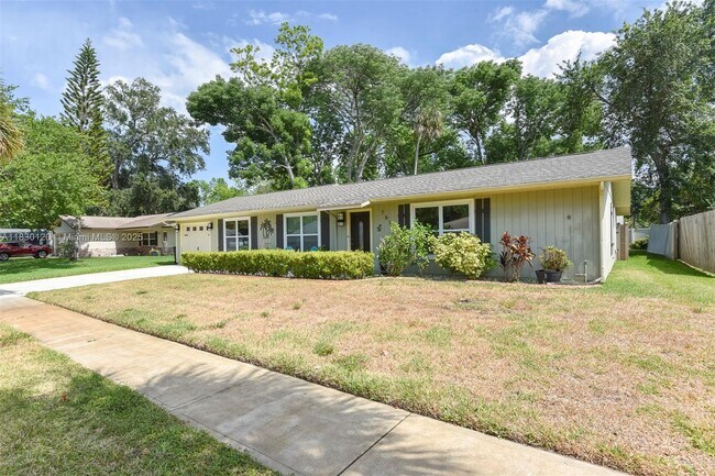 Building Photo - 781 Little Pine Dr