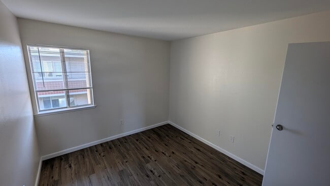 Building Photo - 2260 N Indian Canyon Dr