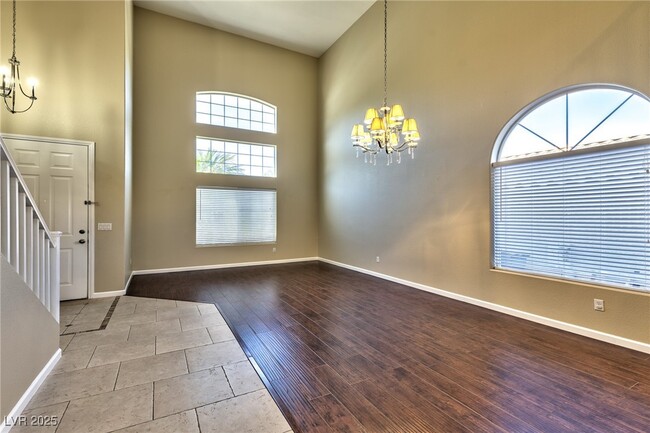 Building Photo - 10737 Hunter Mountain Ave