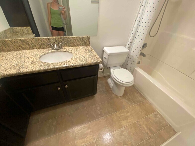 Building Photo - 2255 Cahuilla St
