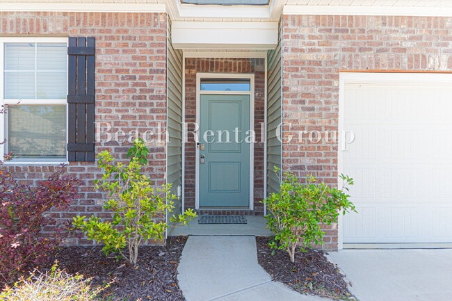 Building Photo - Spacious 4 Bedroom with Pond View