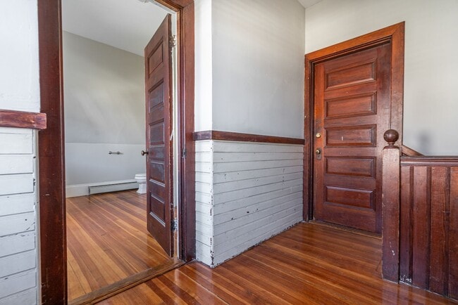 Building Photo - Charming Edgewood Studio – All Utilities Included | Washer & Dryer | April 1 Move-In