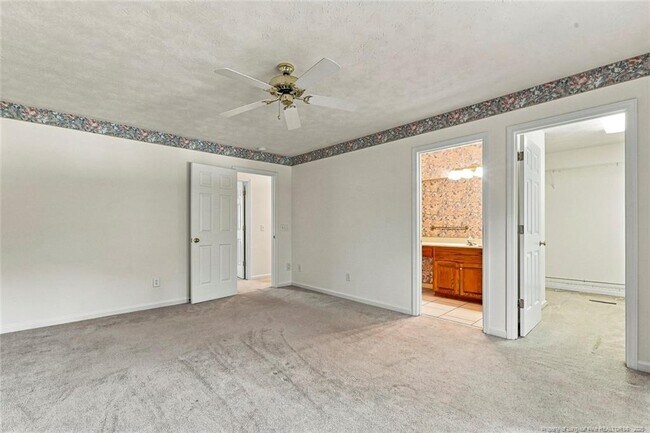 Building Photo - 709 Essex Ct