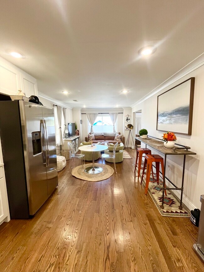 Building Photo - 25 Rockledge St