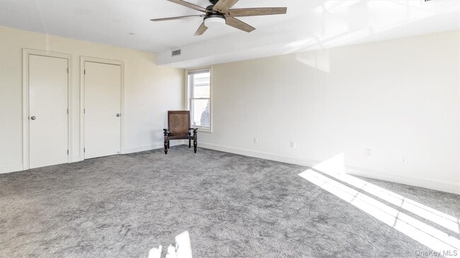 Building Photo - 148 Main St