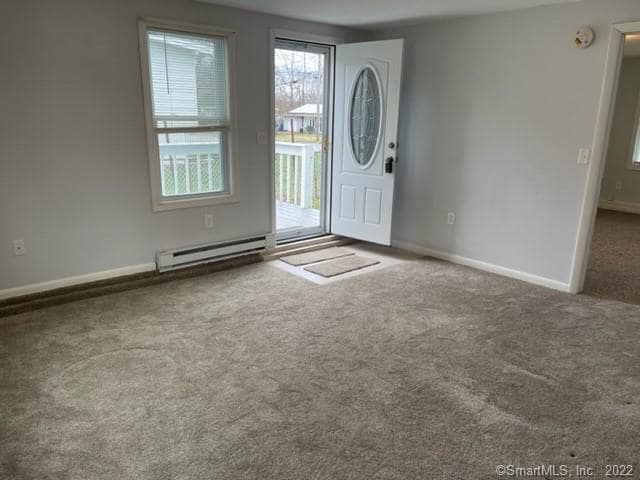 Building Photo - 29 Meeting House Ln