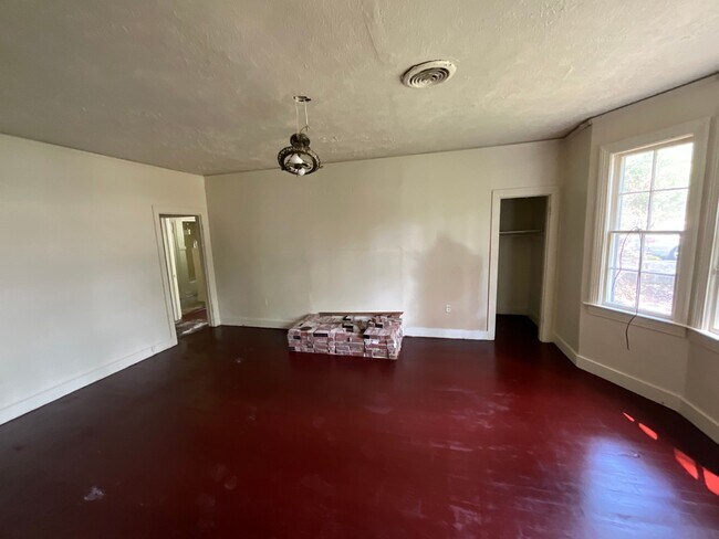 Building Photo - 262 Dona Ave