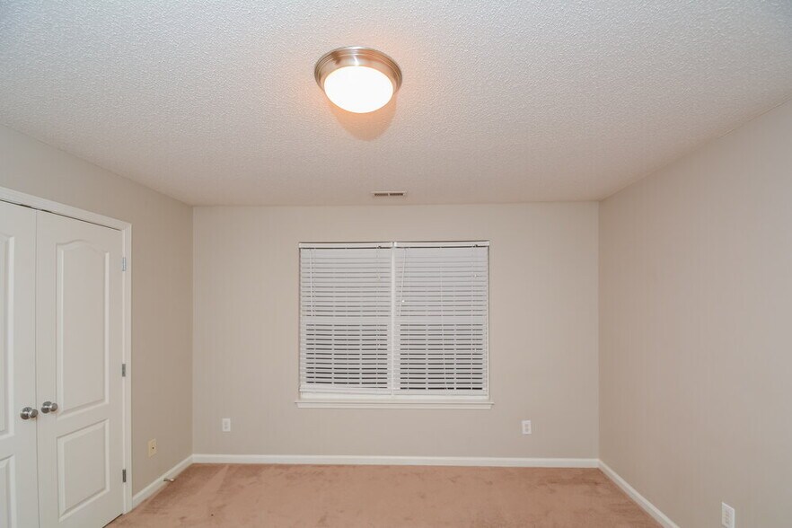 Building Photo - 2766 Windchase Dr