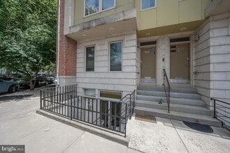 Building Photo - 715 Shirley St