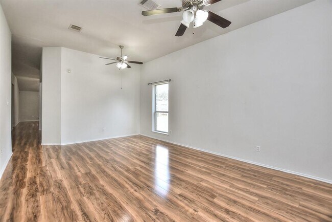 Building Photo - 3007 Crystal Cove