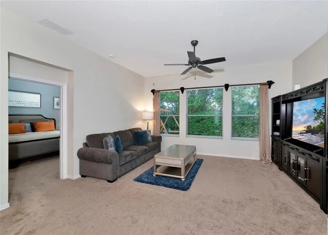 Building Photo - 412 36th St NE