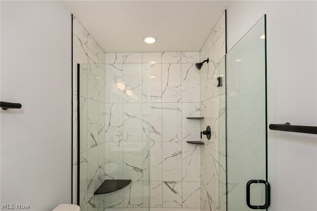 Building Photo - 2240 E 97th St