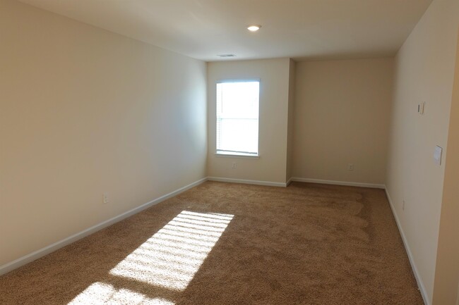 Building Photo - 1438 Talley Rdg Dr