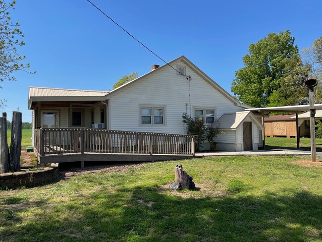 Building Photo - 2 BED, 1 BATH HOME LOCATED IN DENTON!