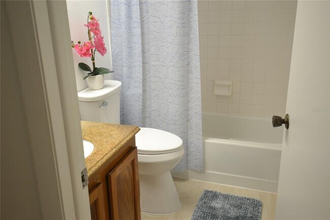 Building Photo - 209 Woodlake Wynde