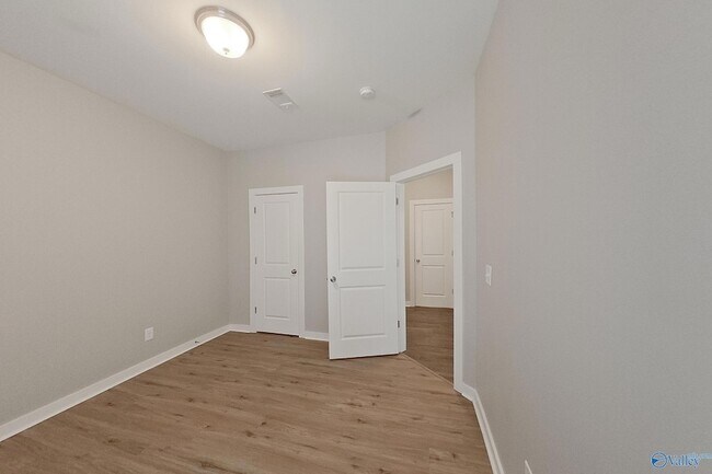 Building Photo - 1515 New Prospect Rd