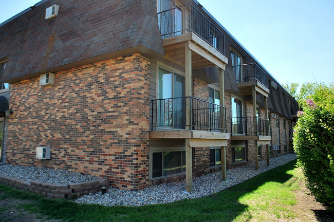 Building Photo - Bella Sierra Apartments